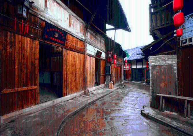 逃离荒废房屋